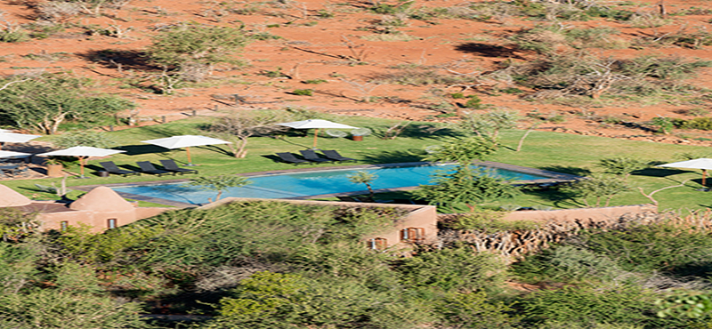 madikwe-safari-lodge-south-africa-holiday-lelapa-lodge-pool-aerial-view
