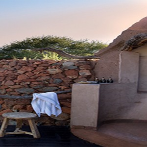 madikwe-safari-lodge-south-africa-holiday-outdoor-shower