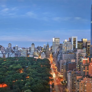 mandarin-oriental-new-york-holiday-exterior-night