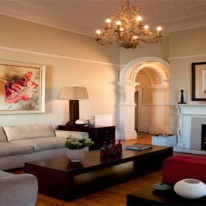 more-quarters-hotel-cape-town-holidays-redcliffe-house-lounge
