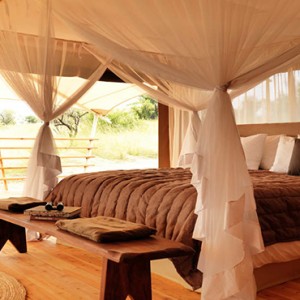 tent-serengeti-bushtops-luxury-tanzania-holiday-packages