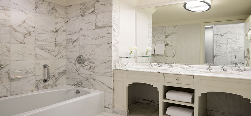 the-ritz-carlton-san-francisco-holiday-club-one-bedroom-suite-bathroom