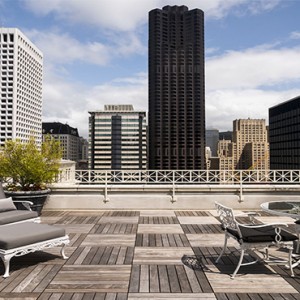 the-ritz-carlton-san-francisco-holiday-presidential-suite-balcony-view