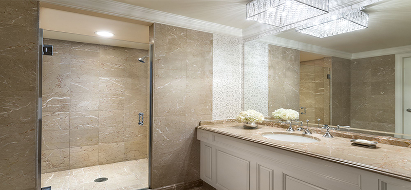 the-ritz-carlton-san-francisco-holiday-the-ritz-carlton-suite-bathroom