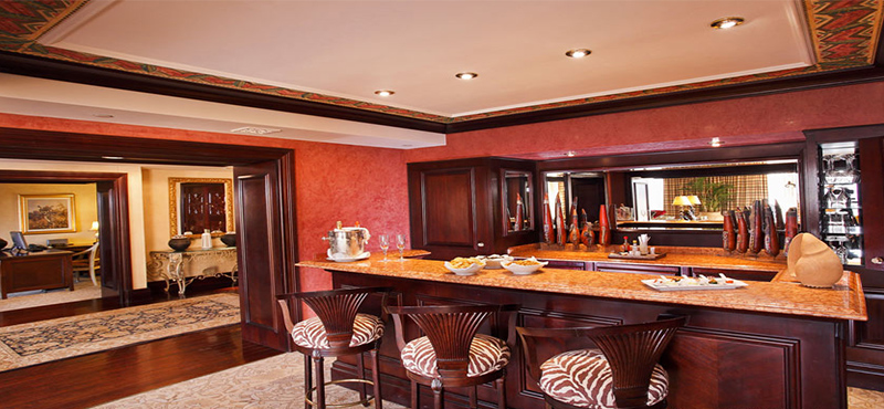 the-palace-of-the-lost-city-south-africa-holidays-royal-suite-kitchen
