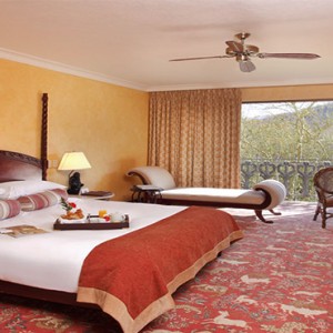 the-palace-of-the-lost-city-south-africa-holidays-superior-suite-room