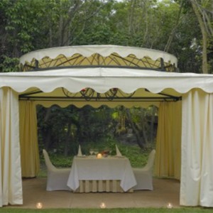 the-palace-of-the-lost-city-south-africa-holidays-the-palace-gazebo