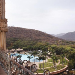 the-palace-of-the-lost-city-south-africa-holidays-view