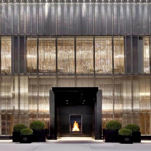 baccarat-hotel-and-residences-new-york-holiday-baccarat-fronthouse