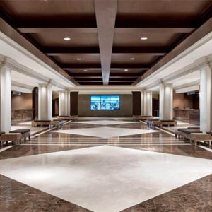 sheraton-times-square-hotel-new-york-holidays-lobby