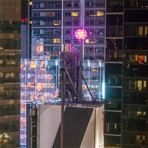 the-hilton-times-square-new-york-holidays-balldrop