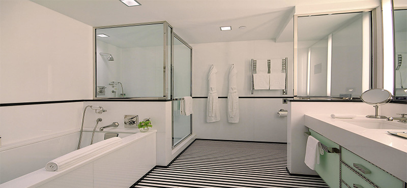 the-mark-hotel-new-york-holiday-garden-suite-bathroom