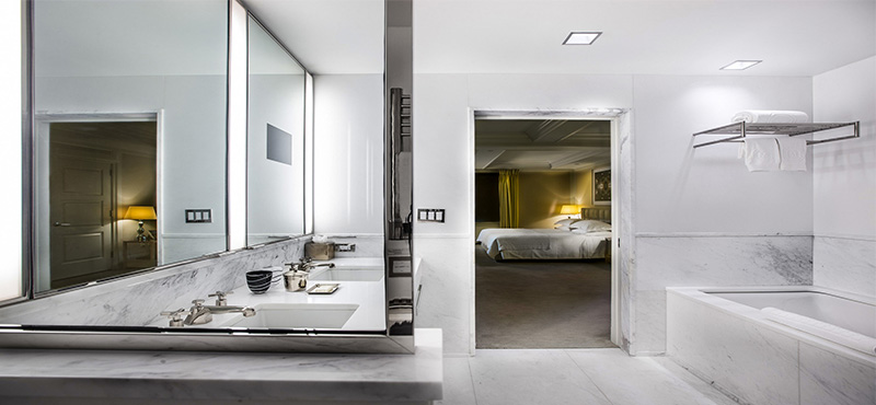 the-mark-hotel-new-york-holiday-mark-two-bedroom-suite-bathroom