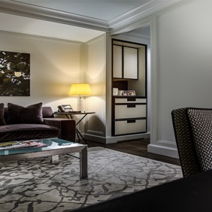 the-mark-hotel-new-york-holiday-seventy-seven-junior-suites-living-room