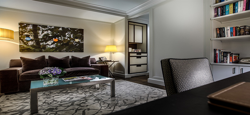 the-mark-hotel-new-york-holiday-seventy-seven-junior-suites-living-room