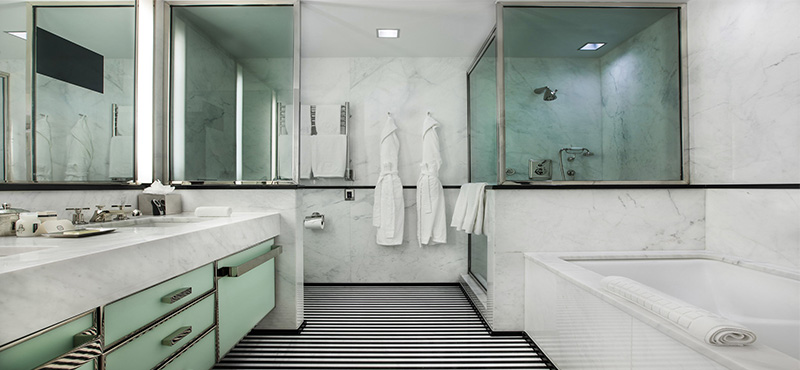 the-mark-hotel-new-york-holiday-superior-courtyard-queen-bathroom