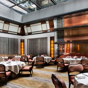 the-mark-hotel-new-york-holiday-the-mark-restaurant-atrium