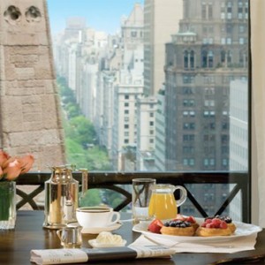 the-peninsula-new-york-holiday-in-room-dining