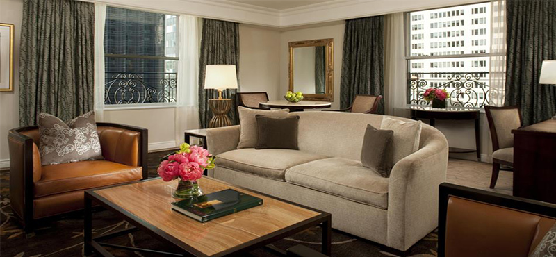 the-peninsula-new-york-holiday-deluxe-suite-living-room