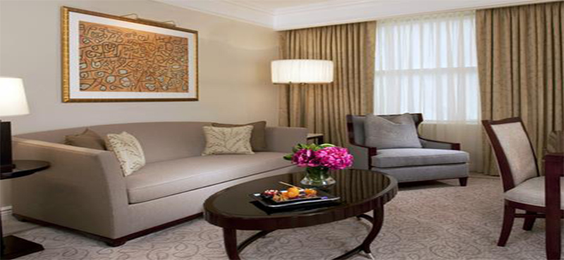 the-peninsula-new-york-holiday-junior-executive-suite-lounge