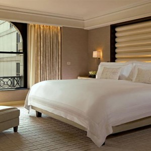 the-peninsula-new-york-holiday-the-peninsula-suite-bedroom