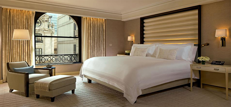 the-peninsula-new-york-holiday-the-peninsula-suite-bedroom