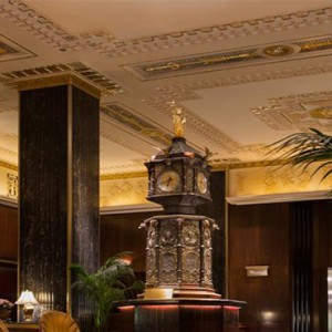 waldorf-astoria-new-york-holiday-astoria-clock