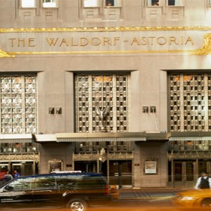 waldorf-astoria-new-york-holiday-astoria-exterior