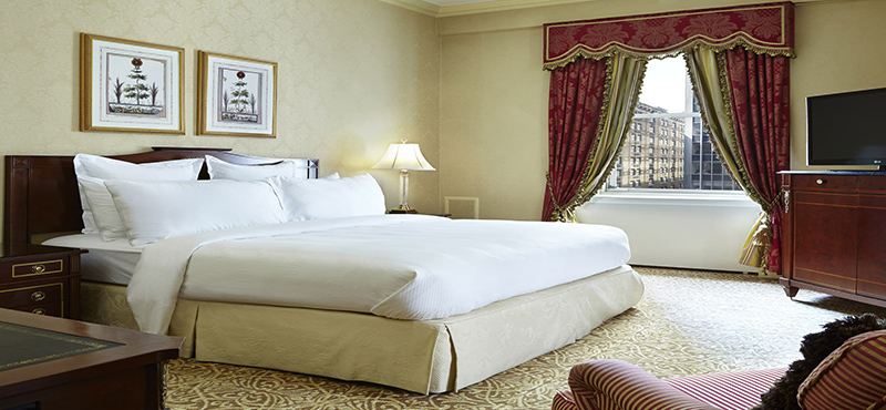 waldorf-astoria-new-york-holiday-superior-guest-room-king