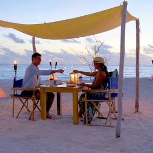 Barbecue Sandbank Dining Six Senses Laamu Maldives Holidays
