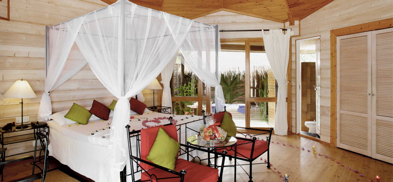 Jacuzzi Beach Villa - Kuredu Island Resort - Luxury Maldives Holidays