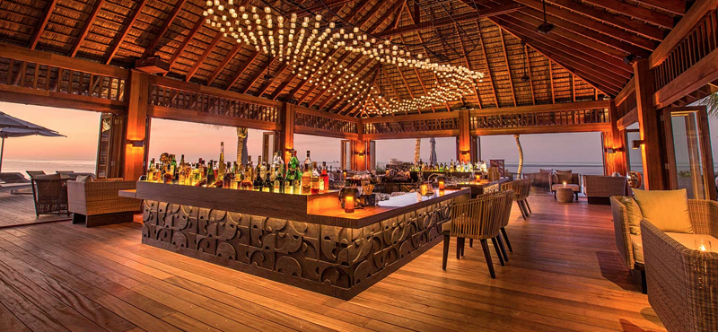 Coco Bar - Hurawaihi - Luxury Maldives Honeymoon