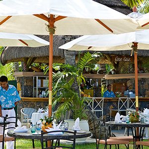 La Pirogue Luxury Mauritius Holiday Packages Bar