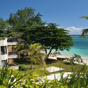 Le Cardinal Exclusive Resort - Luxury Mauritius Holiday Packages - beach view2