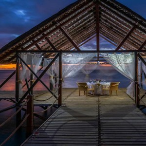 Le Meridien Ile Maurice - Luxury Mauritius Holiday Packages - candlelit dining
