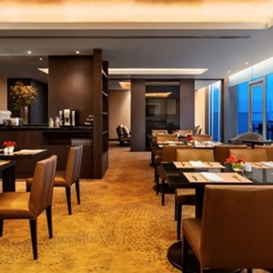 lounge 3 - Hilton Lima Miraflores - Luxury Peru Holidays