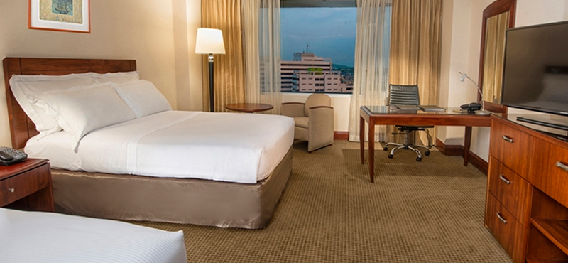 1 king bed 2 - Hilton Colon Guayaquil - Luxury Ecuador Holidays