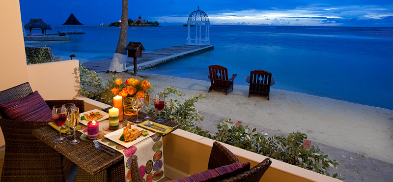 7 Royal Beachfront Honeymoon One Bedroom Butler Suite Sandals Royal Caribbean Luxury Jamaica holiday packages