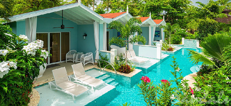 St Lucia Holiday Packages Sandals Halcyon Beach Beachfront Crystal Lagoon Swim Up Butler Room W Patio Tranquility Soaking Tub6