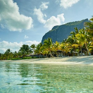 beach - lux le morne mauritius - luxury mauritius holiday packages