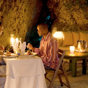 couples dining - the caves jamaica - luxury caribbean holidays