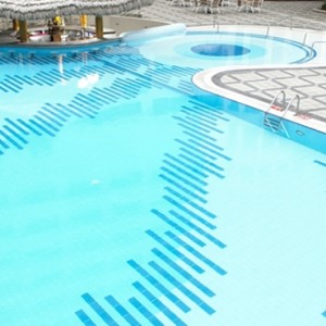 pool - Hilton Colon Guayaquil - Luxury Ecuador Holidays