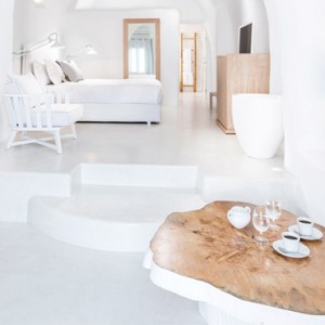 senior Suite Caldera 4 - Charisma Suites Santorini - Luxury Greece Holidays