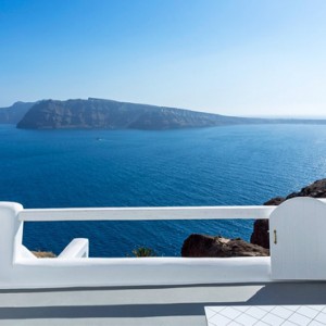 senior Suite Caldera 6 - Charisma Suites Santorini - Luxury Greece Holidays