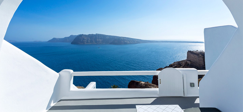 senior Suite Caldera 6 - Charisma Suites Santorini - Luxury Greece Holidays