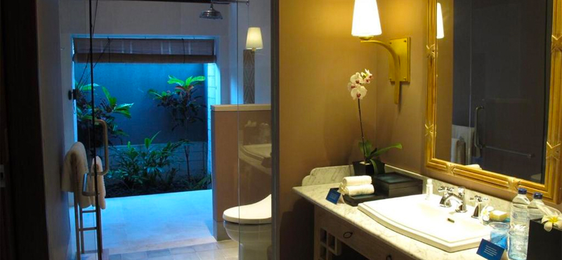 Luxury Bali Holiday Packages Sudamala Suites & Villas Deluxe Garden Suite Bathroom