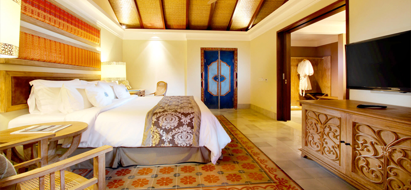 Luxury Bali Holiday Packages Sudamala Suites & Villas Deluxe Suite Bedroom3