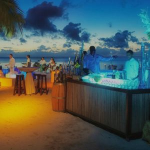 Luxury Mauritius Holiday Packages Paradis Beachcomber Golf Resort And Spabeach Party