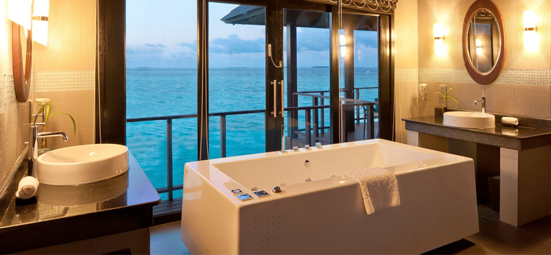 Aqua Retreat - the sun siyam iru fushi - luxury maldives holidays