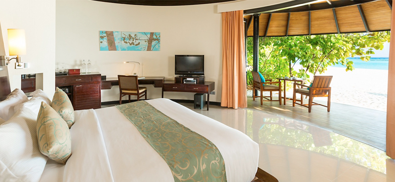 Deluxe beach villa - the sun siyam iru fushi - luxury maldives holidays